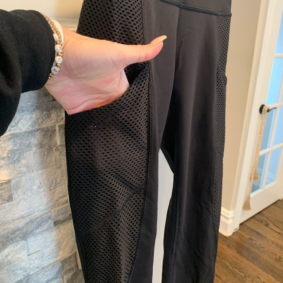 Rare Lululemon special edition mesh pants NWOT - Picture 6 of 12
